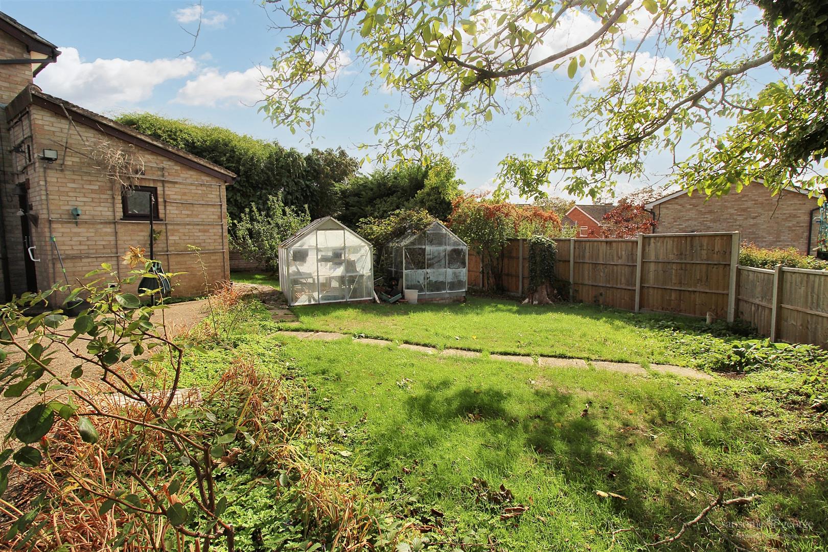 Fircroft Close, Tilehurst, Reading